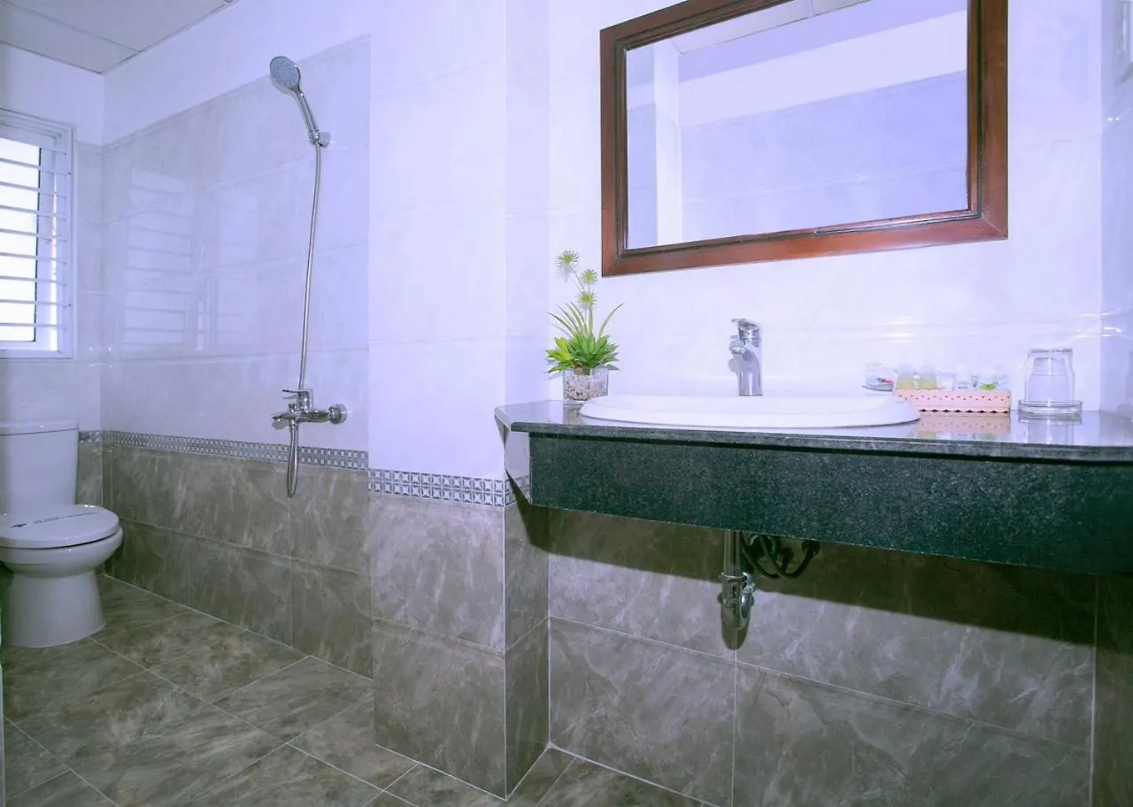 Nice Swan Hotel Nha Trang 2*,